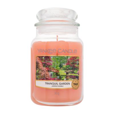 Yankee Candle Tranquil Garden Ароматна свещ 623 g промяна на цвета