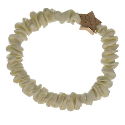 By Eloise London Skinny Silk Scrunchie Gold Star Ластик за коса за жени 1 бр Нюанс Cream