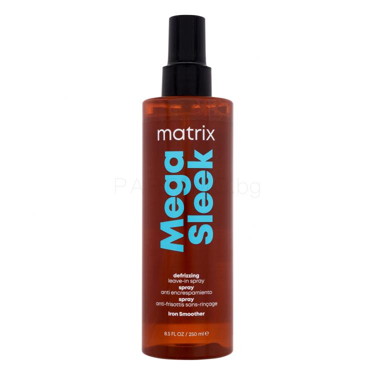 Matrix Mega Sleek Iron Smoother Defrizzing Leave-In Spray За термична обработка на косата за жени 250 ml