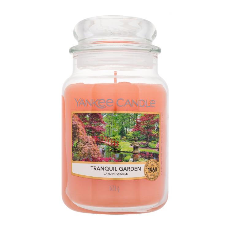 Yankee Candle Tranquil Garden Ароматна свещ 623 g промяна на цвета