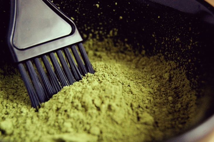 Натурални бои за коса