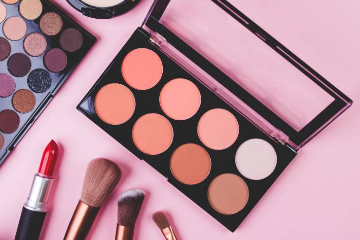 Палитра с ружове