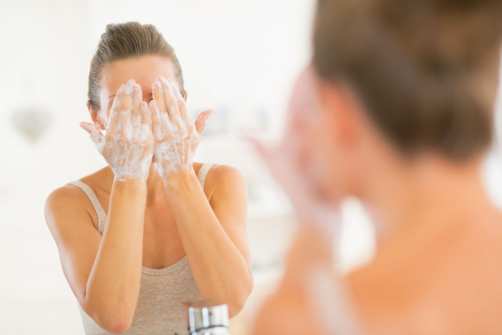 Как да почистим кожата на лицето